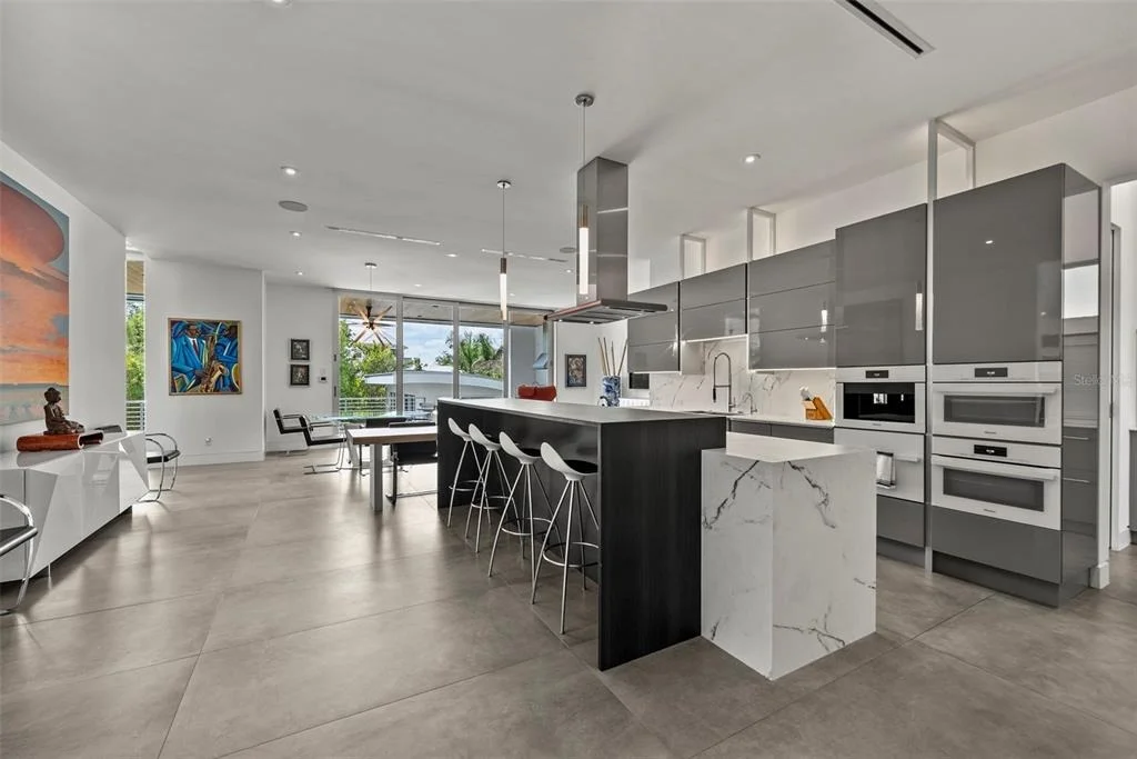 Photo of 1365 HARBOR DRIVE