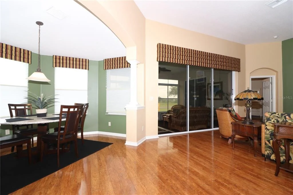 Photo of 27328 PINE STRAW ROAD