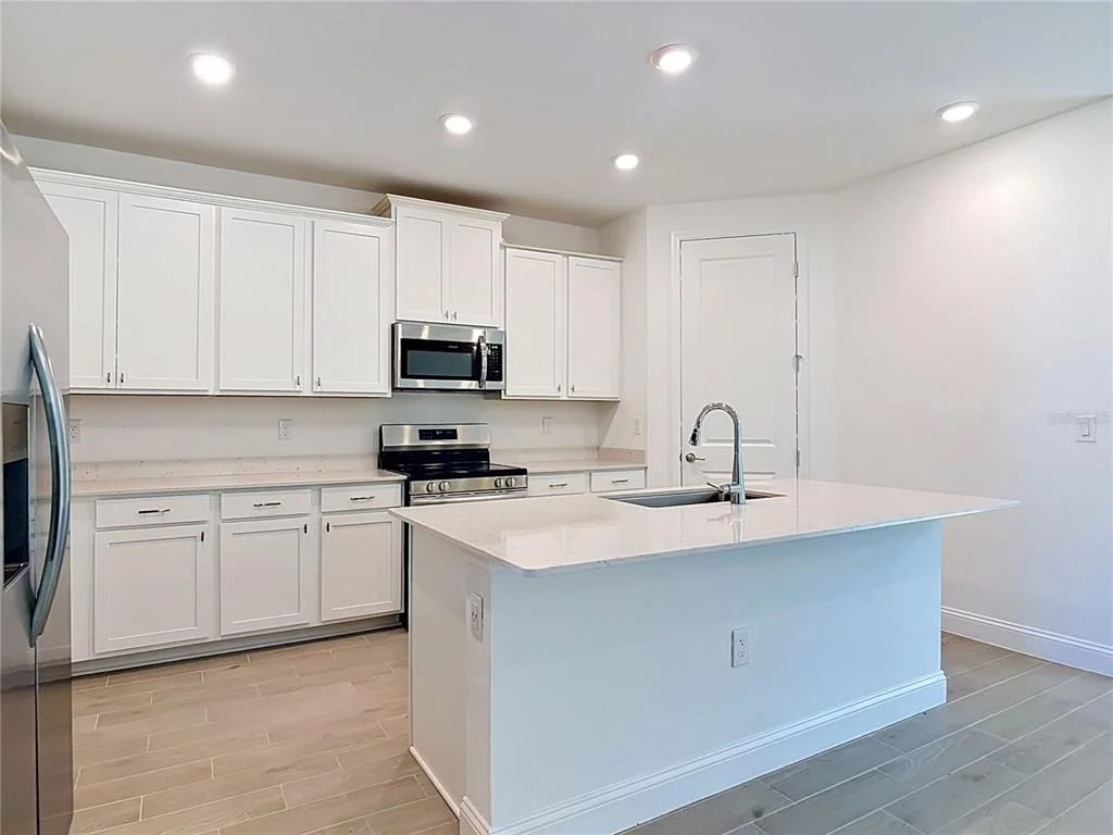 Photo of 2183 RAGLAN CIRCLE