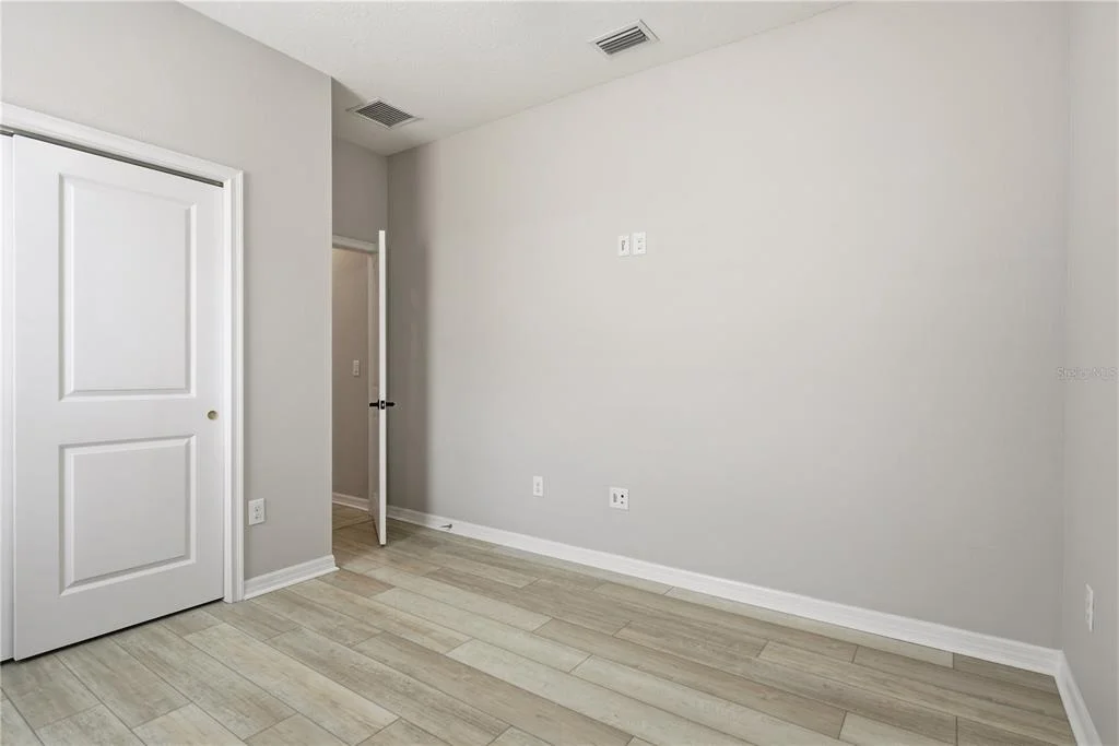 Photo of 6410 FALLING OAK TRAIL
