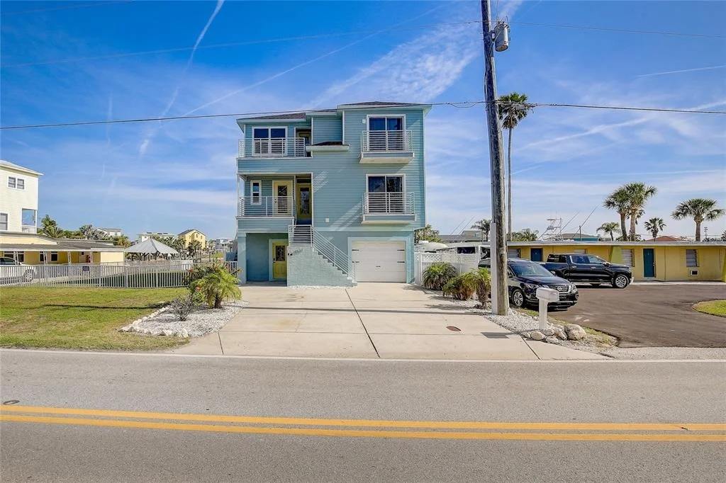 Photo of 6511 CLARK STREET