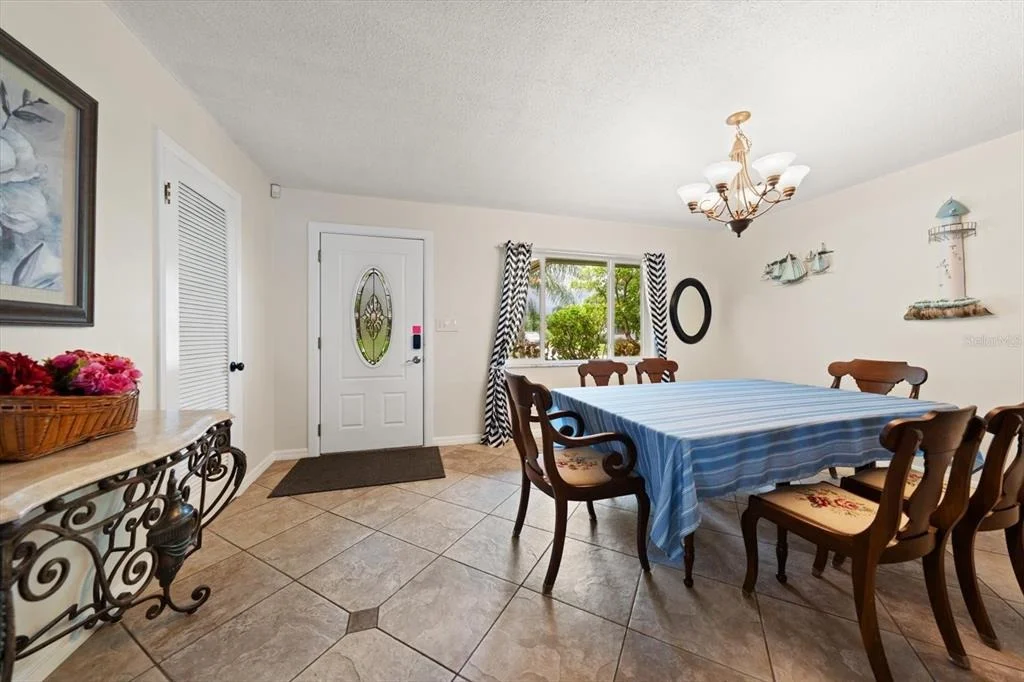 Photo of 1 MAPLEWOOD AVENUE