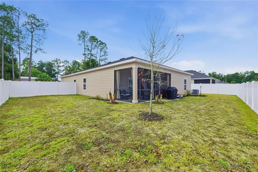 Photo of 560 NW 4TH AVENUE
