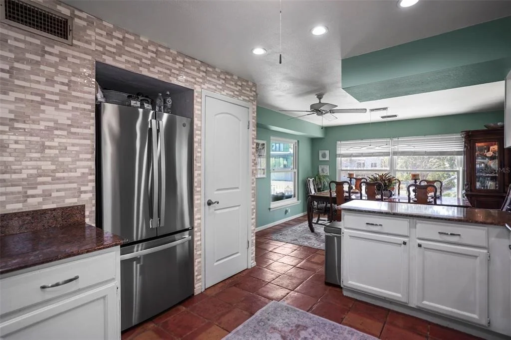 Photo of 4966 ROBIN TRAIL