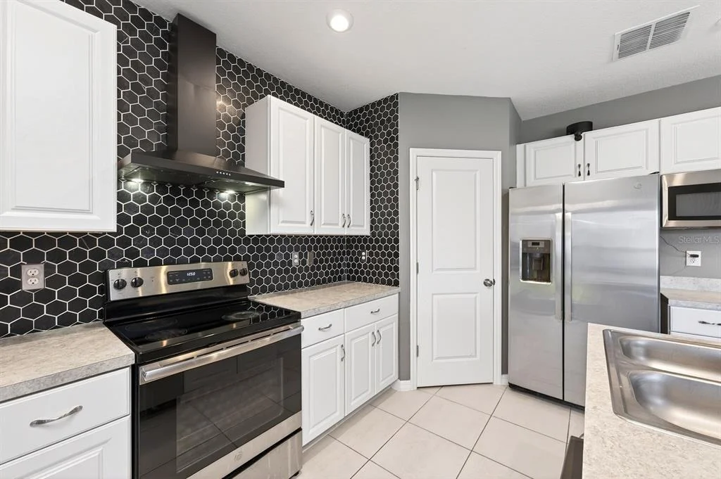 Photo of 596 MEADOW BEND DRIVE
