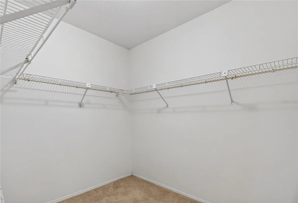 Photo of 5852 LINCOLN ROAD