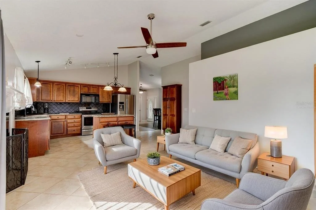 Photo of 18 CARRIAGE CREEK WAY