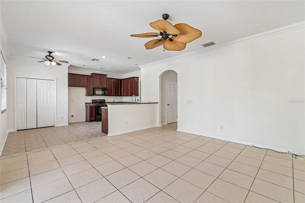 Photo of 915 WINDTON OAK DRIVE