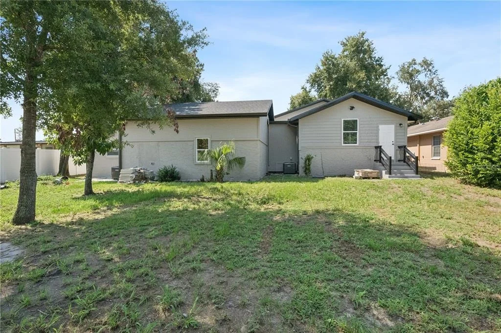 Photo of 207 AVENUE E SE