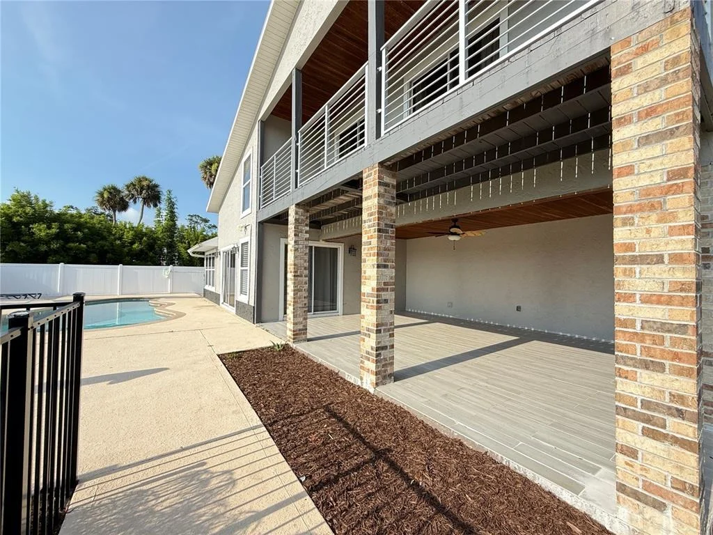 Photo of 1 HARRIS CIRCLE