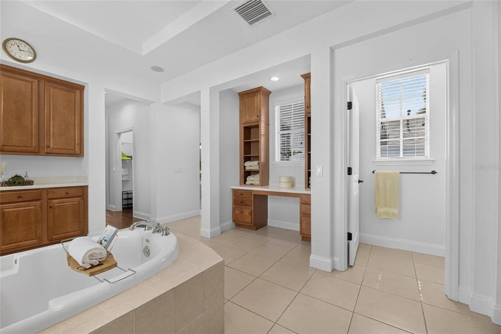Photo of 715 ISLEBAY DRIVE