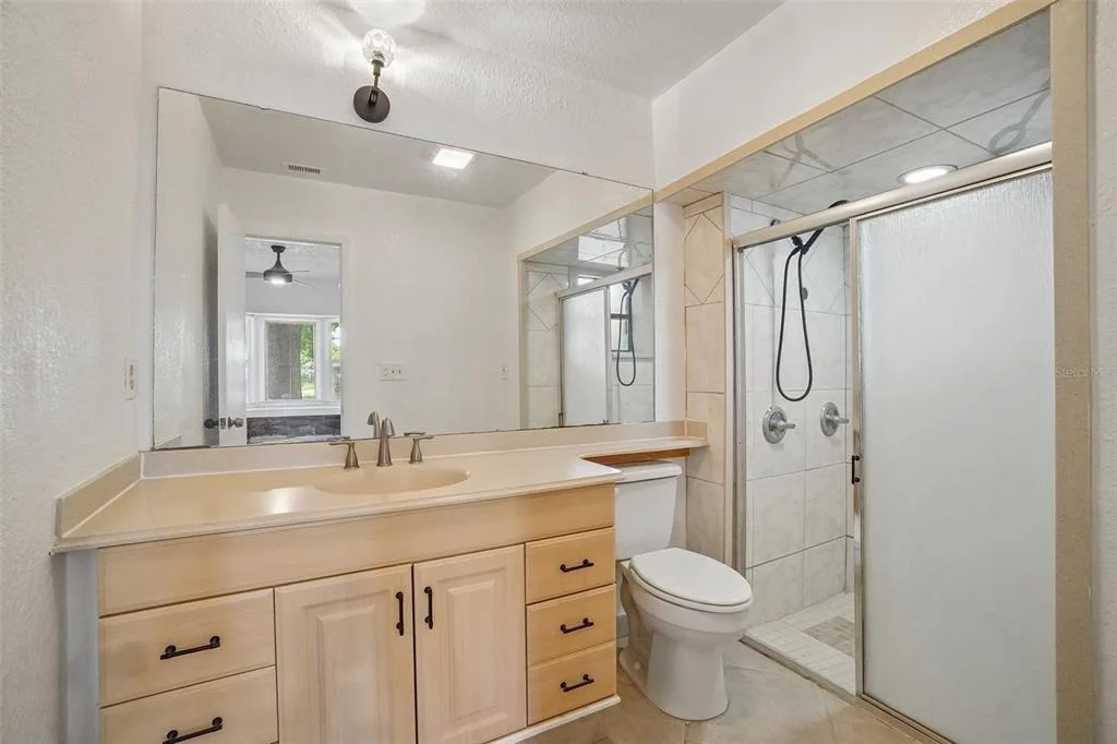 Photo of 222 LAKEVIEW DRIVE