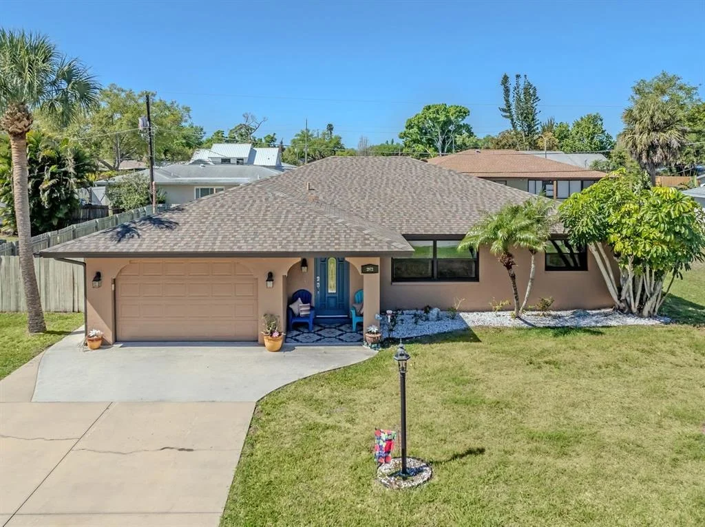 Photo of 2972 ARGYLE ROAD