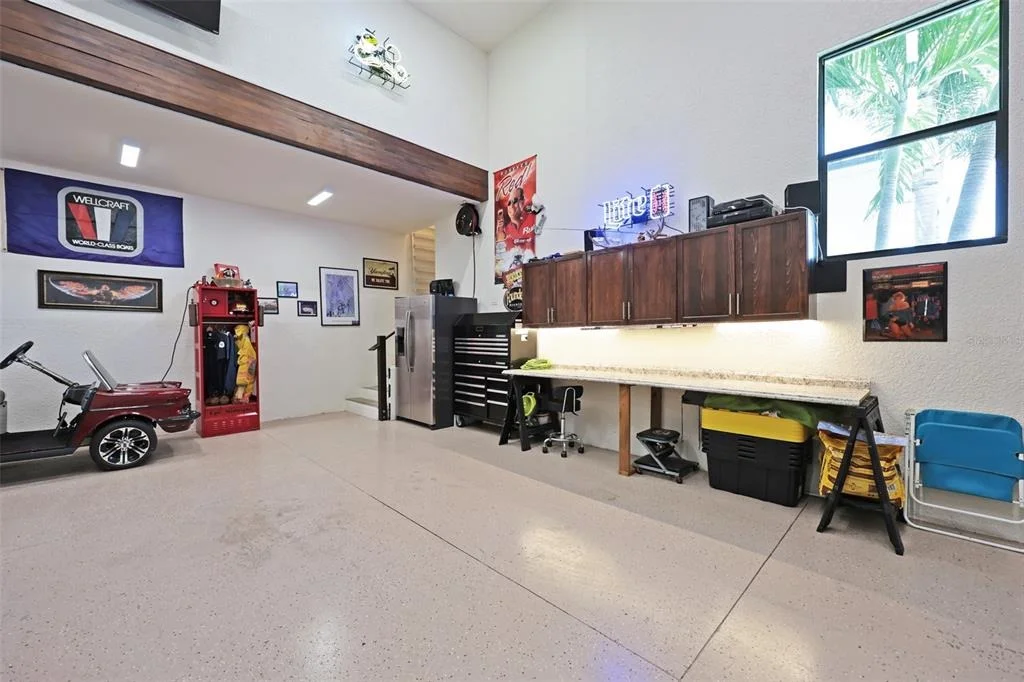 Photo of 125 COLONY POINT DRIVE