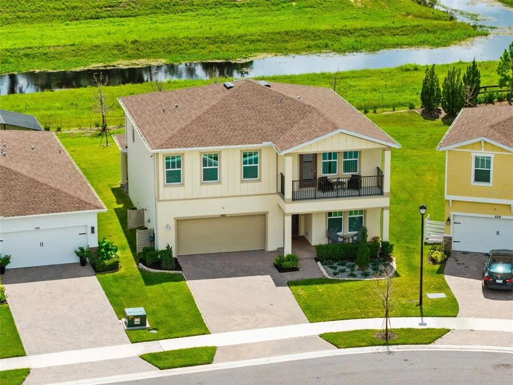 Photo of 660 VERIDIAN CIRCLE NW