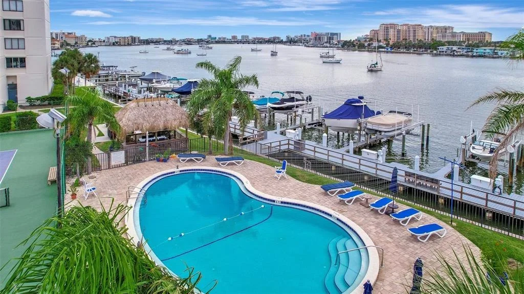 Photo of Unit 708 at 660 ISLAND WAY