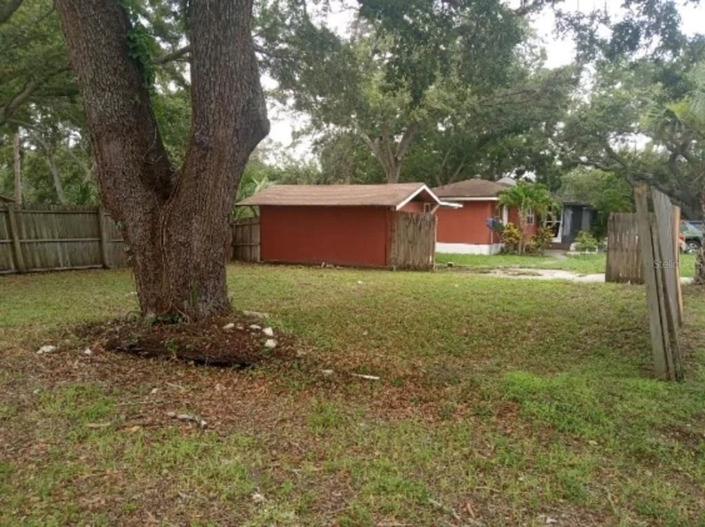 Photo of 1001 PINELLAS STREET
