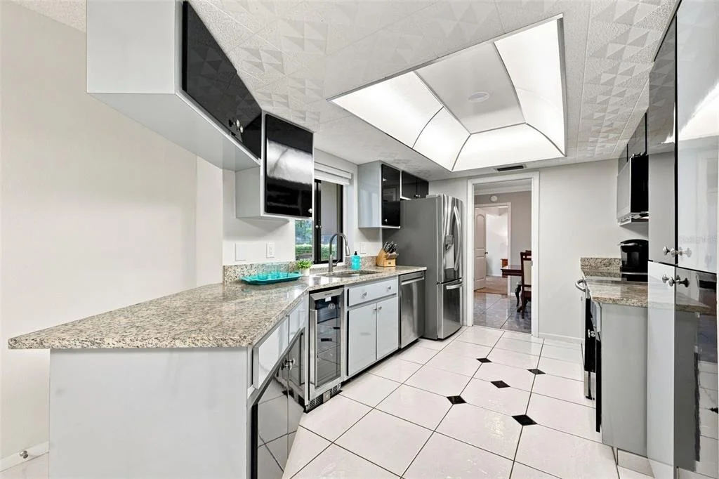 Photo of 550 PALMDALE DRIVE