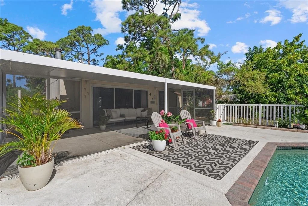 Photo of 5868 DENISON DRIVE