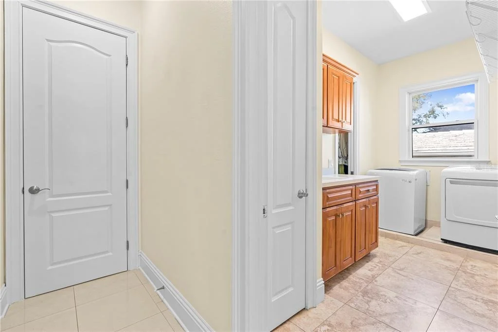 Photo of 3952 VERSAILLES DRIVE