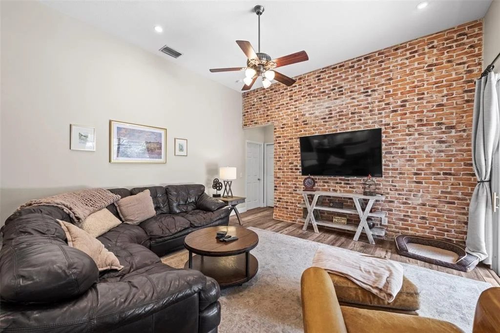 Photo of 743 STONECREST DRIVE