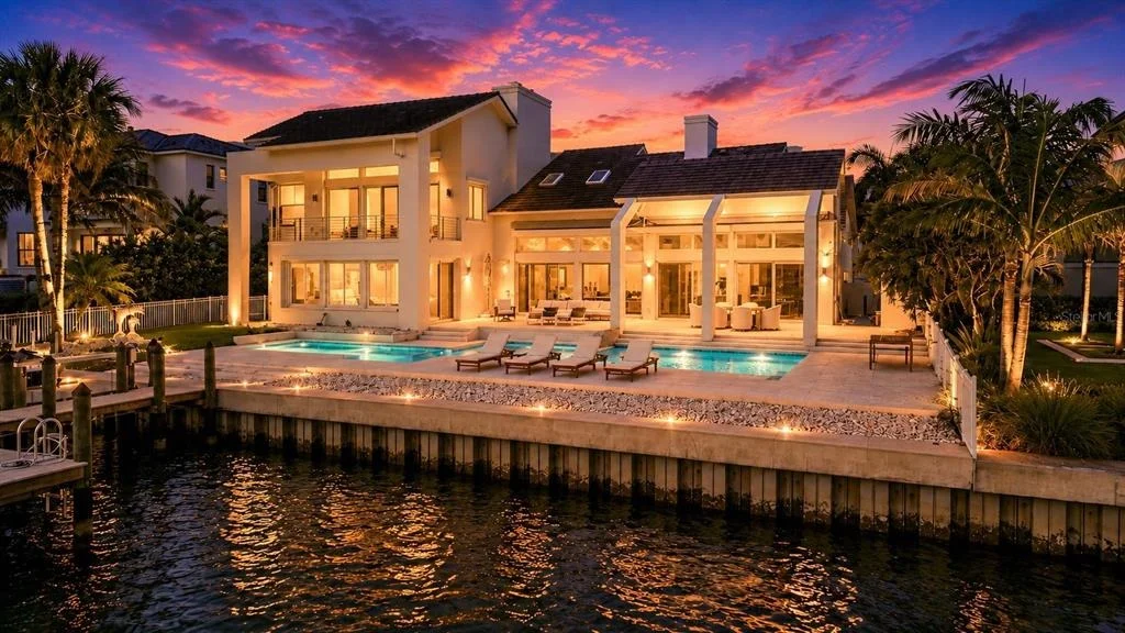 Photo of 216 BIRD KEY DRIVE