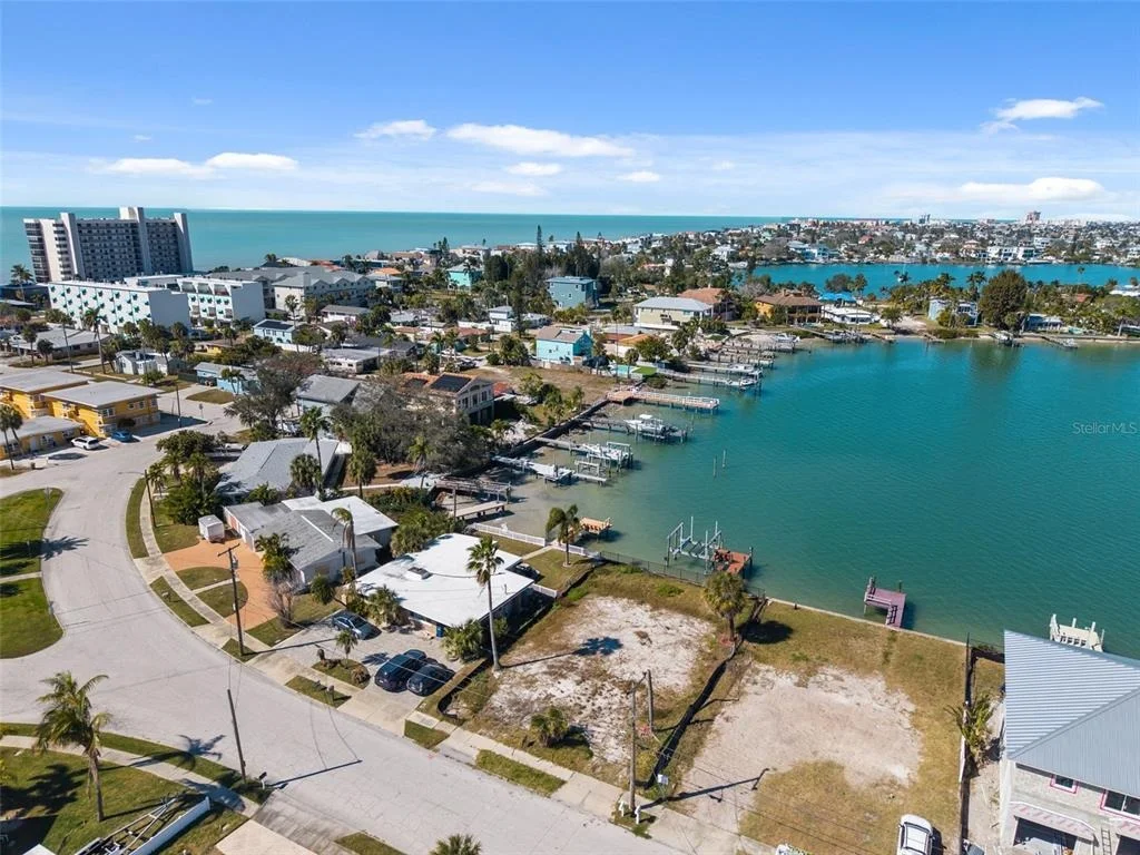 Photo of 15307 HARBOR DRIVE