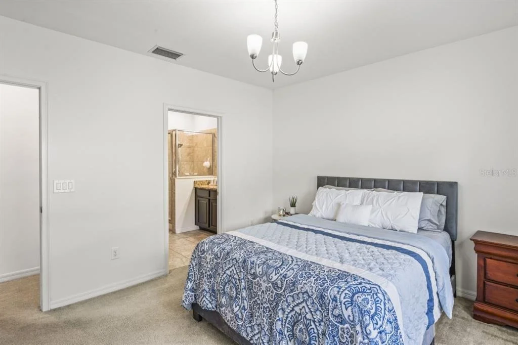 Photo of 571 OLD WINDSOR WAY