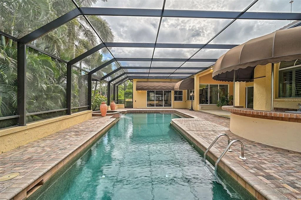 Photo of 909 MACEWEN DRIVE