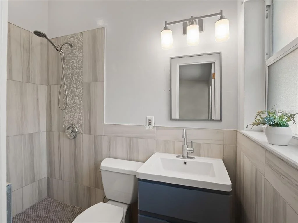 Photo of 3813 EDLAND DRIVE