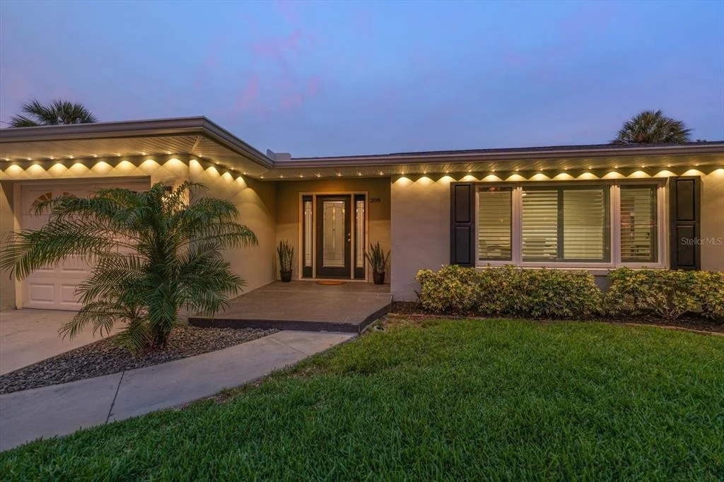 Photo of 209 LIVE OAK LANE