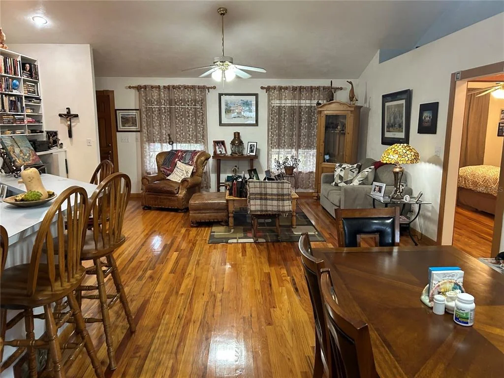 Photo of 55730 HOLIDAY  CIRCLE