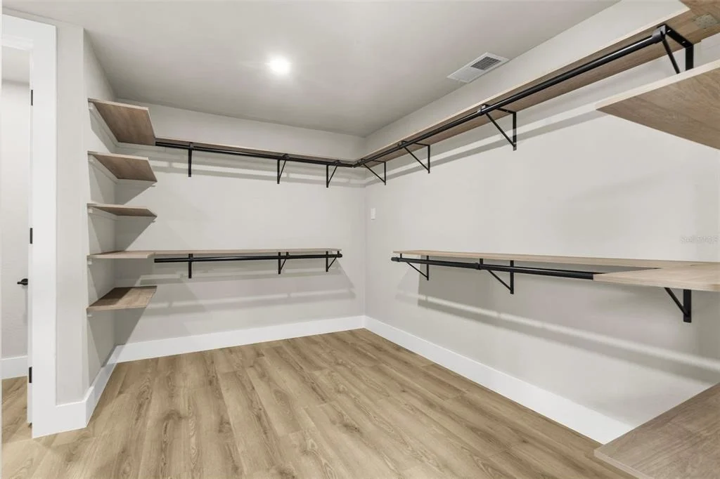 Photo of 4036 SUNRAY DRIVE
