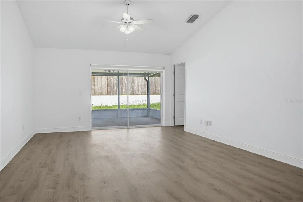 Photo of 1060 DEES DRIVE