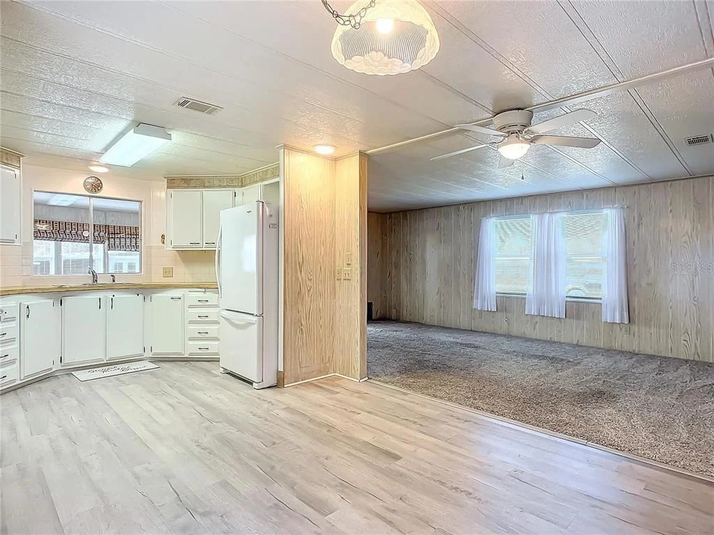 Photo of 807 SWALLOW LANE