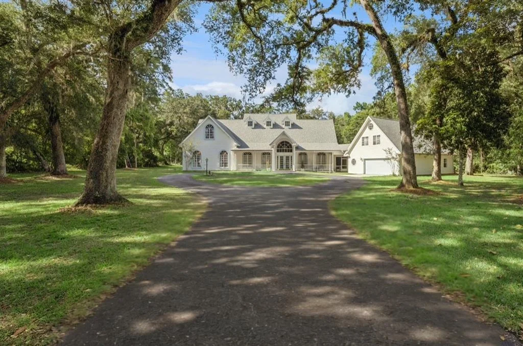 Photo of 21033 VIOLET ROAD
