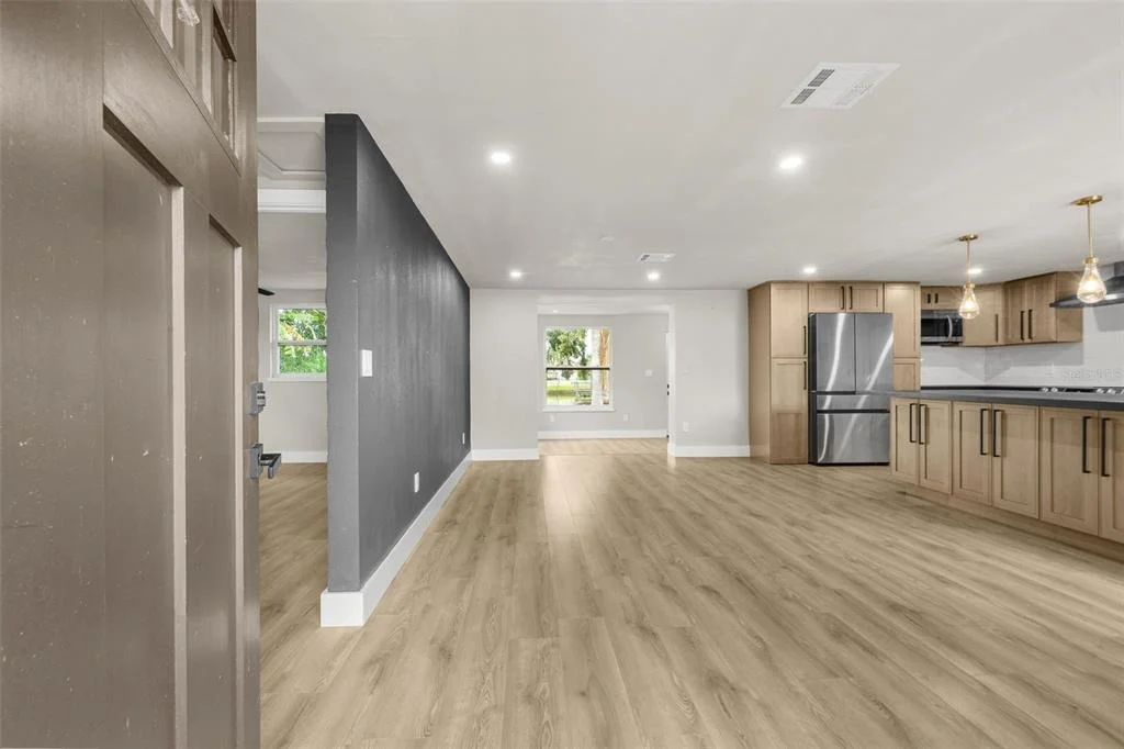 Photo of 4036 SUNRAY DRIVE