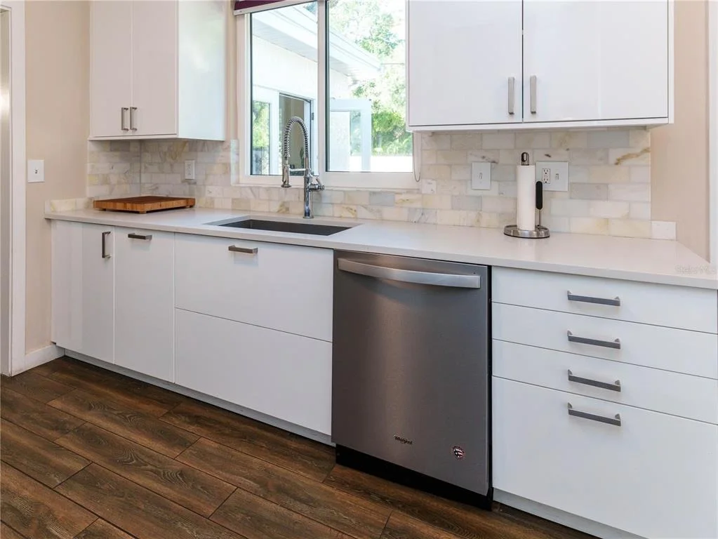 Photo of 2633 W SUNSET DRIVE