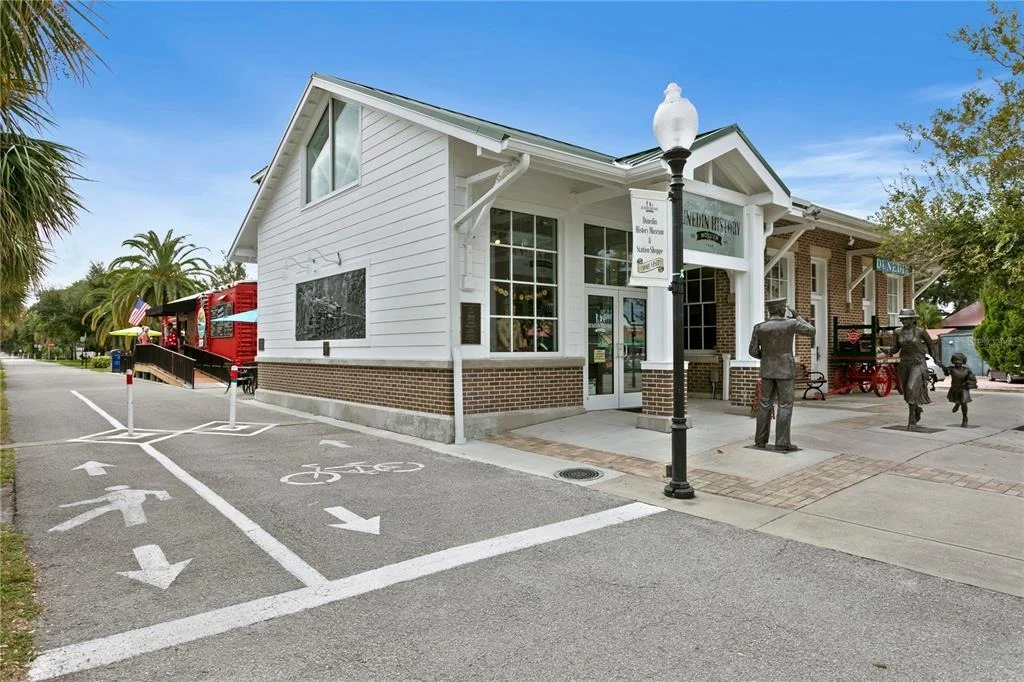Photo of 902 BELTREES STREET