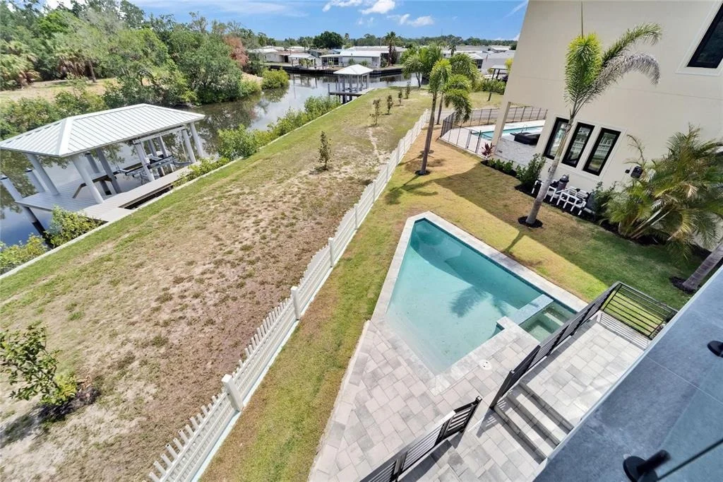 Photo of 6520 SIMONE SHORES CIRCLE