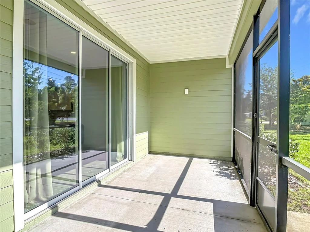 Photo of 2183 RAGLAN CIRCLE