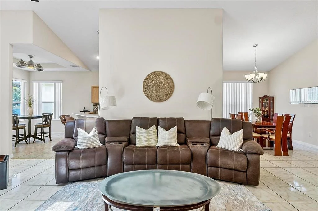 Photo of 19 RAINTREE CIRCLE