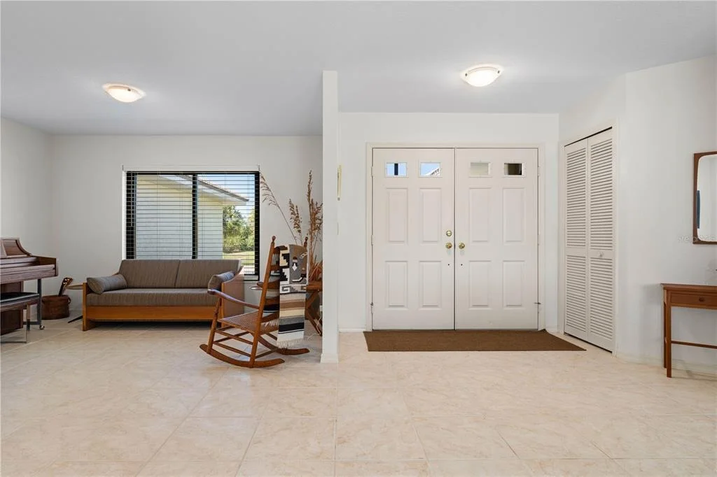 Photo of 308 COLONY POINT DRIVE