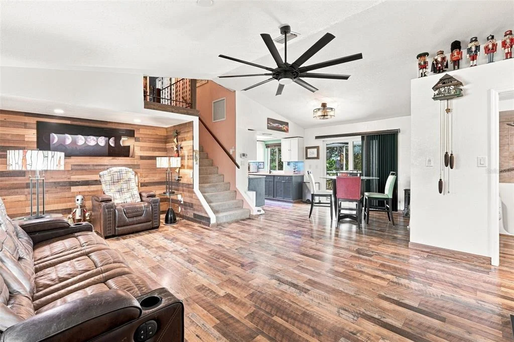 Photo of 195 SUMMERSET DRIVE