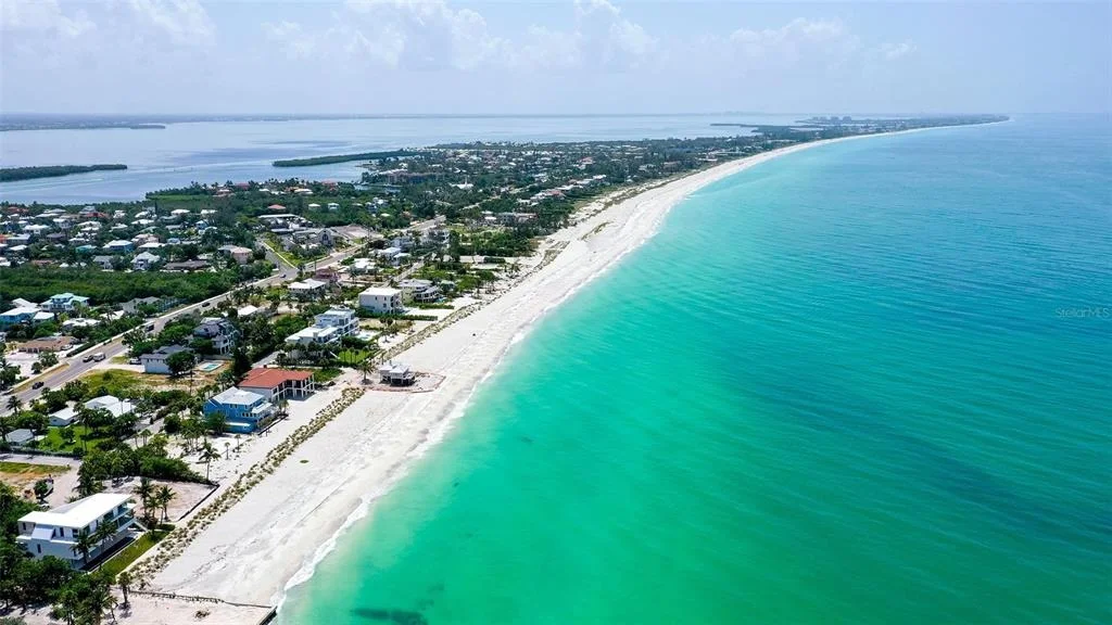 Photo of 6601 GULFSIDE ROAD