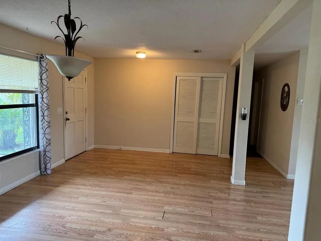 Photo of 978 NAGLE DRIVE