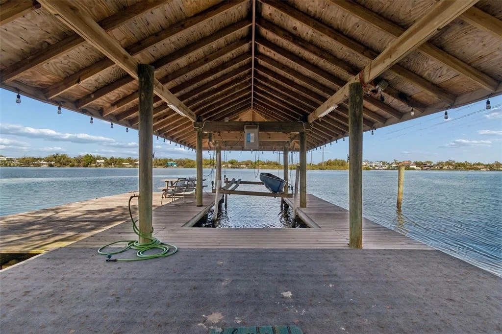 Photo of 9901 BAY DRIVE