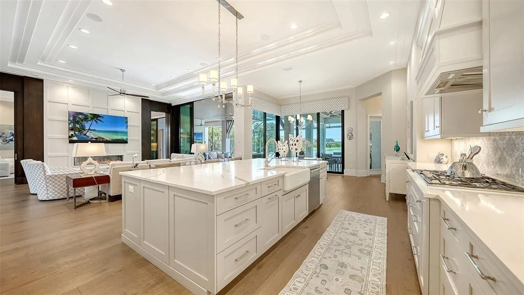 Photo of 8339 LUCERNE LOOP