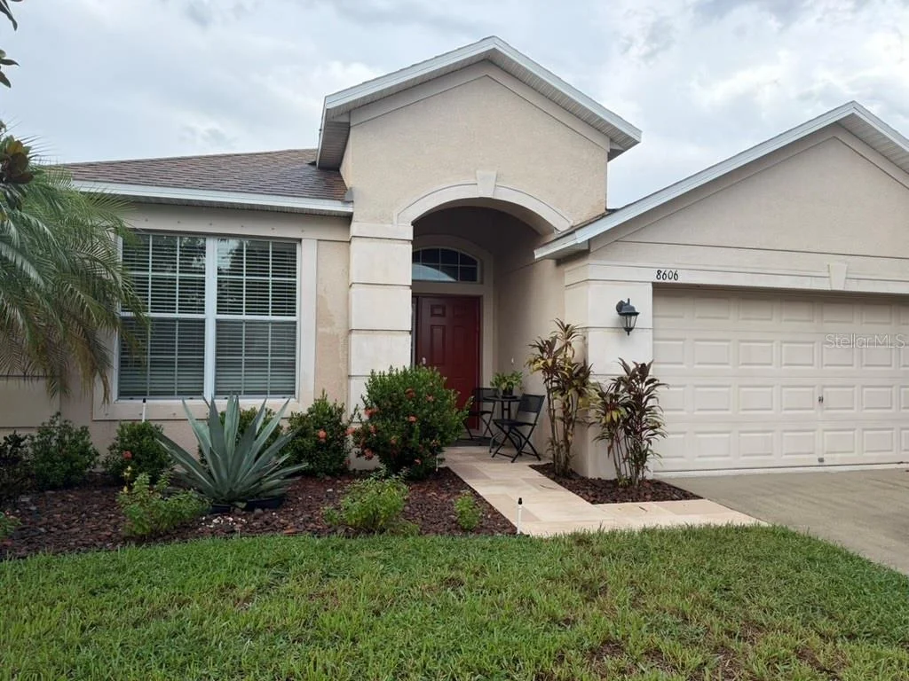 Photo of 8606 DEEP MAPLE DRIVE