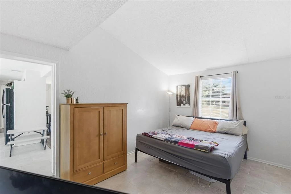 Photo of 4327 BEACON SQUARE DRIVE